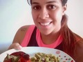 Mejorar nuestra alimentación y estilo de vida no es más que una decisión, no es fácil sin embargo es cuestión de hábitos. .  Tengo que agregar que la mezcla metabólica Slim and Sassy de dōTERRA me ha ayudado a controla la ansiedad y esos ataques de hambre repentinos. Sí desean conocer más sobre ella contáctenme en @aceitesesencialesvzla .  Desde que empezó la cuarentena tome la decisión de volver a mi peso ideal, el cual perdí por enfocarme tanto en trabajo y estudios y no sacar un tiempo para mí. . Ahora se incorporó en mi proceso @fabiancelebrity quién me guía por el camino adecuado para no cometer errores.  Mi almuerzo de hoy fue un rico pimentón relleno de carne molida y ensalada de vainitas... En mi cuenta @asicocinakarla les dejare la receta. .  Feliz sábado a todos .  #HealthyLifeStyle #AsiCocinaKarla #AceitesEsencialesVenezuela