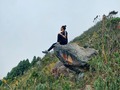 Iba a poner aquí una frase x de internet, pero… a 3.550mt es imposible no pensar lo pequeños que somos. En que a veces nos complicamos por cosas tan mínimas y solucionables. - A veces nuestra energía se estanca en cosas que simplemente se escapan de nuestras manos. ¿Se imaginan todo lo que lograríamos si usáramos toda esa energía en otras cosas?🤯  No desperdiciemos nuestros días en cosas que no podemos controlar✨. Soltemos cargas, soltemos personas que estando a su lado no nos ven (incluye familiares, pareja, amig@s), soltemos pesos que nos hacen perder tiempo en este plano🍃.   Hagámonos (y me refiero a nosotros mismos) la vida más bonita, más llevadera, más ligera. Y quien quiera acompañarnos en ese proceso, bienvenid@ sea.   Posdata; creo que por eso amo la montaña, las reflexiones que me deja son increíbles😍🙌🏻.