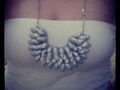 Recien terminado collar (cascaras de pistacho) solo que en color.plateado #fashion #eco