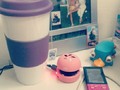 Entretenimiento en la oficina: te de flor de jamaica, perry (quita estres), mp3sony, bocinita BlackBerry ;)