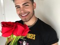 Hoy es un día dedicado en muchas partes del mundo a celebrar el amor y la felicidad que es lo que yo más predico así que es un día muy especial FELIZ #sanvalentin #sanvalentin2020 les envío mucho amor y muy buena energía 💜