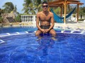 🤞🏽🏝