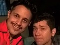 Otro #tbt de un año nuevo. siento que me parezco a mis tíos, ya todos tenemos la respectiva foto con el #mustacho #purafelicidad en la cara de @leuncorel #faltolaviuda #ecuador #venezolanosenecuador ahh y falto la veciii @kathydealbornoz