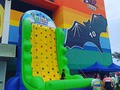 @KidsAventuras dice presente en el evento más importante del Pais el @dracufestoficial #2023 👨‍🎤🏄🌊🎾🌭🌮🍔🍕🚴🚵 y nosotros con nuestra ciudad inflable para el entrenamiento de los mas pequeños 🧒👧🏼  . #dracufest2023 #dracufest #waikiki #puertocabello #atraccionesinflables #murodeescalada