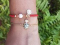 Bendiciones para todos Aquí les dejamos los modelos de pulseritas en oro GF que tenemos disponible... separa la tuya