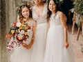 La ilusión y responsabilidad de llevar las argollas, flores y acompañar a la novia al altar hace que este día sea para ellas mágico, como un cuento de hadas. ✨✨✨