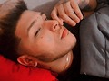 Detenidos, cómo la brisa en un día caluroso. Sintiéndonos como el señor puntual que no podrá llegar temprano a cenar con su gente por la tranca que se formó en la avenida sabiendo que todos están sentados en la mesa, esperando por él.  Cada unos de nosotros tenía sus propósitos para éste año. Algunos estábamos logrando cosas que siempre habíamos querido, otros se quedaron en enero, frustrados porque todo pintaba mal. Pero todo ésto aunque no suene tan bien, ha servido.  Si antes nos quejabamos por no tener algunos días libres, cuando tu nevera estaba llena, tus gastos y servicios al día, cuando en tus manos estaba el teléfono que había salido hace unos días y que todos querían, cuando en tu closet no faltaban los últimos lanzamientos de tu marca favorita. Hoy, que quizá estés con el triple de preocupaciones, rezando para que el día de mañana tengas con qué alimentar a tu familia, buscando la manera de generar ingresos para llegar a fin de mes y un sinfín de situaciones estresantes, es cuando nos damos cuenta, que las veces que nos quejamos, cuando lo teníamos todo, no era más que un acto de mal agradecimiento. Cuando todo ésto pase, espero que empecemos a valorar hasta el aspecto más mínimo de la vida. Que le demos gracias a Dios por el simple hecho de estar vivos y tener salud. Porque sin eso y sin la familia de uno, créeme, que nada importa. #QuedateEnCasa #QuédateEnCasa
