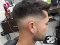 Desvanecidos con efectos de barbas muy modernas . Carlos Quintero equipo profesional de belleza #carlosquintero777 #corte #haircut #haircutman #fashionman