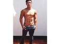 Te caigo mal? Soy narciso? Ridículo? Me criticas? No te gusto? Te parezco asqueroso? Solo hablas mal de mí? Me juzgas y no me conoces?  Lamento no ser para ti Perfecto Ya que prefiero ser REAL.  Dios bendiga a quienes me quieren y aún más a quienes me Odian.  Amén.