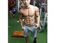 Así termine mi entreno me cambio de camiseta, me tomo mi BiPro con avenas, espero media hora y como arroz chino 🍴🍚 💪😄