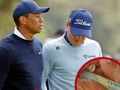 Tiger Woods Hands Justin Thomas Tampon After Outdriving Him On Hole