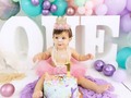 Princesa de la Titi @amandam0711 celebrando su 1er Añito!! 🥳🥳🥳 . Con su torta de Zanahoria y Canela cubierta de Chantilly sugar free, sprinkles y muchos detalles en pastillaje!  ✅Sin Harina ✅Sin Azúcar  ✅Sin Gluten  . Sesión de Fotografía @rosangelamartinhophoto  . #sirena #sirenas #sirenacake #singluten #sinazucar #sinharina #sirenaparty #ccs #delivery #tortadezanahoria #tortassoñadas #tortaspersonalizadas #oneyear #one #torta #cakes #tartas #bolos