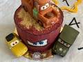 Cars Cake!!!🚘 . Y con ella celebramos el 1er mes de #babyalonso lo más chiquito de la titi!❤️ . Esponjosa torta marmolada rellena y cubierta de buttercream de vainilla! . #cars #classiccars #carscake #rayomcqueen #disney #disneycars #lalyscakes #arteyreposteria #tortastematicas #tortassoñadas #tortasdecoradas