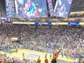 Pusieron a Draymond Green en el jumbotron después de que irritara a la multitud de Golden 1 y lanzara una señal de paz 😂