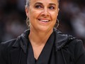 Los Toronto Raptors se han obtenido permiso para hablar con la entrenadora de Los Vegas Aces, Becky Hammon.  Se espera que la búsqueda de entrenamiento de cabeza del equipo tenga un alcance amplio e incluya una sólida ola inicial de candidatos ➡️