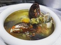 Una sopita de pescado de temporada con mejillones y trocitos de camarones. Una delicia!!!   #sopa #entrada #almuerzo #desayunos #desayuno #pasteles #patel #cazon #pescado #semanasanta2023 #semanamayor #semanasanta #sabado #abril #2023