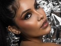 Maquillaje ahumado #smokeye con piel efecto bronceado #glowskin @vivianahuertas98 #fotografia @gabrielvelasquezph #maquillaje @juanrubioxyz