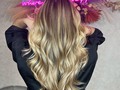 ✨Enamórate de su cabello balayage&babylights ✨  #babylights #blondhair #madridhairstylist #wellahair #blondhairmadrid   @jjmatamoros_salamanca  @wellaproes
