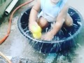 Haciendole relajo mi sobrino a su mamà!! Unico mi Bam Bam jajajaja