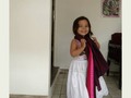 El día que naciste,  el mundo se detuvo y solo existíamos tú y yo,tu mirada abrió la puerta hacia mi interior, esa puerta que un día cerré y me permitió protegerme del dolor, de la tristeza, de las decepciones. Llegaste tú, como una luz que ilumino todo mi ser, mi mundo, mi vida,impregnaste mi ser, de amor, esperanza y devoción. Y empecé a creer… y empecé a soñar que el mundo podría ser mejor. Imaginé arcoíris, días soleados, donde bajo ese cielo, bailábamos los dos; Mientras pasan los días y crecias, soñaba poder estar a tu lado viéndote crecer y aunque tuvimos que pasar tres largos años ahora, desde hoy Dios está escribiendo está historia, nuestra historia! Estoy seguro que aquel día que Dios te diseño quiso bendecirme y sorprenderme. Llevo años amándote, pensándote, incluso antes que llegarás a mi vida yo ya te soñaba! Y faltan aún más para seguir amándote! Y aunque me visitadas en mis más bellos y hermosos sueños, eran demasiado cortos! Quiero hoy decirte, gritarte que Te Amé, Te Amo y Te Amaré hasta que Dios decida llevarme, e inventaré mil vidas más, porque mi alma nunca va a dejarte sola amor! Tienes ahora que saber, que nunca dejare de decirte, recordarte, y prométeme no olvidarte,que estas aquí, para ser feliz, para reír, cantar, soñar, amar y bailar, incluso bajo un cielo gris. Te amo mi princesa! Y doy gracias a Dios por bendecirme con tu presencia en mi vida!  Dedicado : Gabriela Alessandra Najarro Somoza!