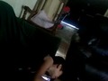 Los envidiosos dirán que estoy jugando con mi sobrino, en realidad le estoy enseñando reacción jajajajajaja