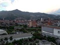 #LasVistasDeMiCiudad: Torres de Mayorca (Carrera 47, al lado de @mayorcamegaplaz), piso 19. En primer plano, Mayorca. Vista de Itagüí.