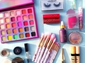 Combo para Mamá -@ Incluye:  1 paleta dupe morphe 1 polvo traslúcido 1 par de pestañas 1 pegamento de pestañas 2 labiales mate 1 farsali 1 set de 10 brochas con estuche 1 delineador  1 iluminador 1 mascara transparente 2 correctores  1 blender 1 gloss mágico  1 pomada de cejas  Valorado en $3,695 Ahora en $3,300