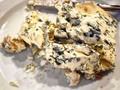 El #restaurante #BodegaFuenteDe de la calle #PeñaHerbosa en #Santander es famoso también por su queso picón.  Esta es la "media ración" que tomé de postre después del #cocidomontañes que veis en otra foto anterior. Según dicen las malas lenguas, no es de la D.O. #BejesTresviso, aunque sí es probable que sea lebaniego, como lo son también los hermanos que regentan el restaurante. Muy recomendable, man y muy sabroso. El único problema son sus efectos secundarios sobre el aliento, aunque hoy en día gracias a la mascarilla no se nota nada, ... O eso creo. . . . . . . . #santanderciudad #comerensantander #degustacantabria #cantabria #cantabriainfinita #queso #cheeslover #quesopicon #tresviso #igerscantabria #addicted_to_cantabria #gastronomia #delicatessen #pornfood