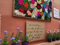 Este fin de semana hemos podido disfrutar de una de las fiestas más bonitas de #Esplugues: #florsalcarrer. Coincidiendo con el #diadelamadre, y por supuesto con la #primavera, las calles @jacintverdaguer_esplugues y la calle de la Iglesia, se engalanan con flores, en torno a una temática. Este año los vecinos de estas dos calles se inspiraron en la estética de la India y #bollywood, además de en las 4 estaciones, respectivamente. P. D. Estas fotos son una pequeña muestra, ya iré subiendo más.  . . . . . #flores #mayo #madre #mesdelasflores #florsalcarrer #floresenlacalle #primavera #turisme #baixllobregat #turisme#baixllobregat #EspluguesdeLlobregat #igersbarcelona #igerscatalonia #addicted_to_catalonia