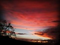 Hola rockers🌞!! Transmitiendo desde #Curití pueblo de brumas y bellos atardeceres! Qué me dicen de este paisaje en @elrefugiohostelcuriti ? Este es mi escape! Te escapas? . . . . . . . . . . . . . . . . . . #Santander #colombia #ecohostel #tapia #ecolife #lovenature #hostel #hostal #lovedesign #viajeros #travelers #naturaleza #landscape #landscapers #sunset #hospedajecampestre #organiclife #vidaorganica #outdoors #wood #woodlovers #naturelovers #arquitecturacolonial #naturalpools #pool #piscina #pozosnaturales #petfrendly #pescaderito
