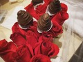 Que viva el amor a la antigua que tú me das @donoso79alex. #flores #chocolates @negron_cali #rosasrojas🌹 #boyfriend