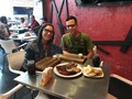 @kellyaumaitre vino con su pareja en la cena que ganó en nuestro concurso del #14F en @vacabravaparrillas Disfrutaron de una tarde agradable en pareja ❤️