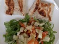 Almuerzo hecho en casa 🏡 ❤️ 🌯Burritos de pollo. Cebolla. Chile y frijol molido😋 🥗Ensalada lechuga. Tomate 🍅. Cebolla. Chile. Pepino 🥒. Espinaca 🙏🏻🇻🇪❤️🇨🇷 ✈️🇪🇨🇯🇲#metadic2020 #feb2020 #mamade2 #refeliz #masde40 #mujerescatolicas #Diosconnosotros #sinjefeysinempleados #emprendedora #dueñademitiempo #menosgrasa #masmusculo #alimentacion #reto21 #TRANSFORMACIONCORPORAL #vivirviajando #junecuador #novjamaica