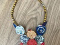 El hacer, el crear, el coser, el armar desde tu cerebro y corazón y elaborarlo con tus manos. #hacesoradecolor #color #arte #collares #estilodevida