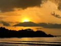Último #sunset del #2022 desde la #costa #caribe #siemprelisto #filmmaker #panama #🇵🇦 #style #visualart #atardecer #mentepositiva #photography and #films