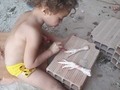 Esto es muy cómico y hoy necesitamos ese gozo. La risa remedio infalible, los niños y su autenticidad, lo máximo. Esto también pasará. Gracias Jesus.
