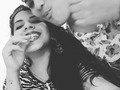 Vida pa q t quiero? Pa reir y gozar y con los mios! Con los q crecí y caminé descalza! Con los q comí arroz con porotos pa poder ir a jugar y con los q como yo no entienden xq a nosotros el amor "tradicional" no nos funcionó! Vida pa q te quiero? T voy a vivir!