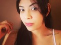 Dije que para este año nuevo, uno de mis propósitos sería tomar un día o al menos una tarde para mí, para arreglarme, maquillarme y ponerme "bonita", preferiblemente hacerlo un sábado. . Ayer no pude hacerlo ya que estuve ocupada, entonces decidí hacerlo hoy para no dejar 😌 . Este es el tercer fin de semana que lo hago y espero continuar con mi propósito. Ah y pues por supuesto que aprovecho esas tardes de arreglada para salir a jugar con mi tremendin 🥰💙  .