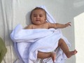 Saben? Siempre dije que prefería no tener hijos, pero hoy, que tengo a Elisa, me doy cuenta y tengo la plena certeza de que, el que viene a este mundo y se va sin hijos, no entendió nada.  Ella me ha enseñado más en 5 meses de lo que he aprendido en 25 años.  Ahora todo tiene sentido, ahora entiendo a mis padres y siento que los amo mucho más. Siempre los he amado con mi vida y siempre he estado agradecida por todo lo que hacen por mi, pero la gratitud y el amor que siento hoy no se compara con nada.  TE AMO ELISA DE MI ALMA