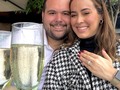 Cuando salíamos antes de ser novios jamás olvidaré las palabras que me dijiste: “Uno nunca sabe las vueltas que da la vida, quizás tu y yo terminaremos juntos” y 4 años después la vida me dio la vuelta más espectacular que haya podido desear ❤️  Para siempre mi amor y mi novio y ahora serás mi esposo. Eres el amor mas bondadoso que he tenido, te amo por siempre y para siempre.   Gracias por tanto amor de mi vida, que dios me de la salud para darte de vuelta todo lo que me haz dado.   Llegó el día en que nos vimos a la cara, y viendo hacía atrás puedo decir con certeza que valió la pena todo mi amor y volvería a hacerlo mil veces mas si es contigo! Te amo @alejandropr03  #piñurry #compromiso #engagement #heputaringonit #💍