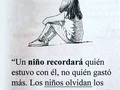 Una vez más!  Dulces Sueños corazones .  Algunas veces los padres no están conscientes de estas acciones. Lo hacen desde su mirada “amorosa” y con sentimiento de culpa por no estar.  La mayoría de estos casos, son padres sumergidos en sus trabajos, negocios. Y al finalizar la semana los repletan de golosinas, dulces, juguetes y paseos en los mejores casos.   Uso la palabra repletan porque es literal es una acción sin medida, con las ganas de llenar esos “vacíos” que el alma sabe pero la mente lo esconde.  Si llegaste aquí y te sucede, que te desbordas en querer llenar algo con tus hijos. Tienes la posibilidad, la responsabilidad de hacer un 🛑 stop.  Siempre puedes volver a comenzar. Tu hijo necesita de tu TIEMPO, tu presencia. -hacer una comida juntos. -hablar un rato de su niñez. -correr contigo. -colorear juntos.  Seguramente tú sabes que hacer diferente con tu hijo.   Si tienes otras ideas 💡 compártelas.  Les amo Seguimos y les acompaño. Vamos juntos.  #mamacorazon #psicoterapia #amor #love #familia #constelacionfamiliar #sistemicafamiliar #psicoterapeuta #hijos #children
