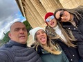 La vida cambia en un segundo... Lo que hoy creías cierto tal vez mañana no lo es, las personas que hoy están a tu lado tal vez mañana no estén!  Así que no pierdas tiempo ni energía en cosas que no tienen sentido, cosas que no enriquecen tu alma y no llenan tu corazón! No dejes nada para después porqué a veces es ahora o nunca!  Ama y vive intensamente para que en tu vida no haya espacio para el remordimiento y avanza siempre con esperanza y fe con la convicción de que Dios tiene un plan perfecto para ti y los tuyos 🙌🏻 • • • • #tbt #tb #family #memories #goodvibes #greece #athens #lovely #love
