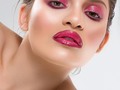 Un #makeup @no. Que hacer con un #gloss #basedemaquillaje #labial  Simple ... usa tu imaginación y ponla a volar .  Prepara antes tu piel para un #maquillaje Ideal .  #basedemaquillaje Luminous Moisturizing Foundation #no  #ojos #lipgloss #15 French Rose #labios #lipstick #18 Red Tango  #photography @alfredotovarfoto  #model @oricarolina5