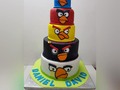 Angry Birds Cake #angrybirdscake #angrybirds #angrybirdsparty #angrybirdsworld #fondantdecor #fondantcakedesing #fondant #fondantcakeart #fondantdesign #fondantpanama #cakesdesing #cakepersonalizado #cakeartist #cakeart #cakespty #cakesart #cakepanama #cakesartesanales  #cakespty