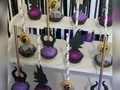 Cake Pops Alusivos a Malefica....  @ginabioalimentacion
