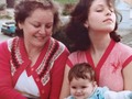 Confío en volver a estar en los brazos de las dos. Mamá y abuela, el lugar más seguro para mi alma, mi abrigo, mi templanza, mi energía vital, amor incondicional.