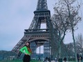 🍜 No dejes de creer en ti y en ese pequeño sueño que tienes, a veces es más fácil lograrlo que desecharlo 🇫🇷 #influenceuse #francia #paris #emprendedores #neon #dream #acne #acnesolution #outfitoftheday #travel