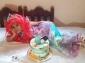 Está sirenita hoy cumplió 4 años. Y con todo y cuarentena lo festejamos en casa. ¿Como no celebrar la vida de una niña tan linda como está? Y antes que vengan a decir que las medidas de prevención y bla bla bla ... Solo estuvimos en casa las personas que vivimos acá y su mejor amiga que vino con su mama y llegaron con tapabocas y Guantes.  El año pasado no celebramos el día de su cumpleaños por los apagones. Tiene 4 años... No nos pidan pasar otro cumpleaños es la oscuridad!  PD: La sirenita es mi Sobrina Camila #LaCumpleañera y Elsa es su mejor amiga MIA. Tarde de princesas
