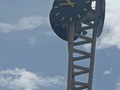 Si algo me caracteriza, es lo intensa que soy con todo lo que hago.   Hace aproximadamente 4 años, la verdad no lo recuerdo, hice un curso de locución en un Instituto muy reconocido en Caracas. La intención de realizar el curso fue mejorar la dicción y lo más importante el miedo que me da hablar en público. (Sigo trabajando en ambas)   Lo cierto es que me gustó tanto que al poco tiempo de terminar el curso, toque puerta en una radio de Los Altos Mirandinos.   Luego realice el Bootcamp de @popaltos1009 y también comencé a conducir el programa #LoMasPOP que actualmente realizó los Sábados de 12:00pm a 2:00 pm y entonces un día calladita sin decirle nada a nadie decidí comenzar el curso de Locución de la UCV para certificarme legalmente como Locutora de La República Bolivariana de Venezuela. (Luego que empecé ya le dije a todos)   Y bueno ahora sí, oficialmente Locutora 60.239 certificada por la Casa que Vence las Sombras.   Y hablando así como los locos, quieres impulsar tu marca? Escribeme y te digo como!
