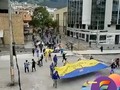 #ATENCIÓN Estudiantes y egresados del colegio "Mejía" se movilizan para rechazar la política del gobierno de #LeninMoreno, Esto ocurrió en #Quito